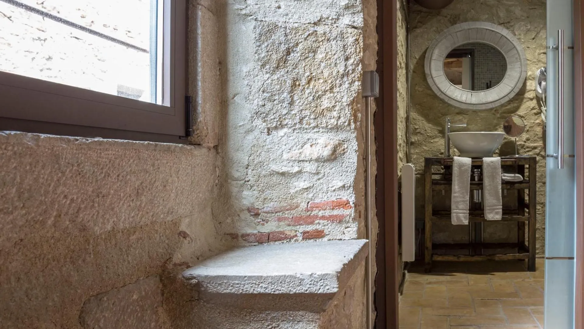 As Palau Dels Alemanys Suites Boutique Monument Girona Lägenhetshotell
