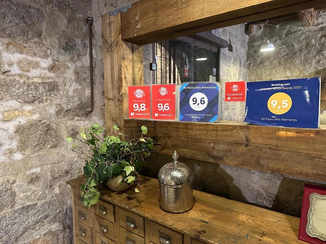 As Palau Dels Alemanys Suites Boutique Monument Girona Lägenhetshotell