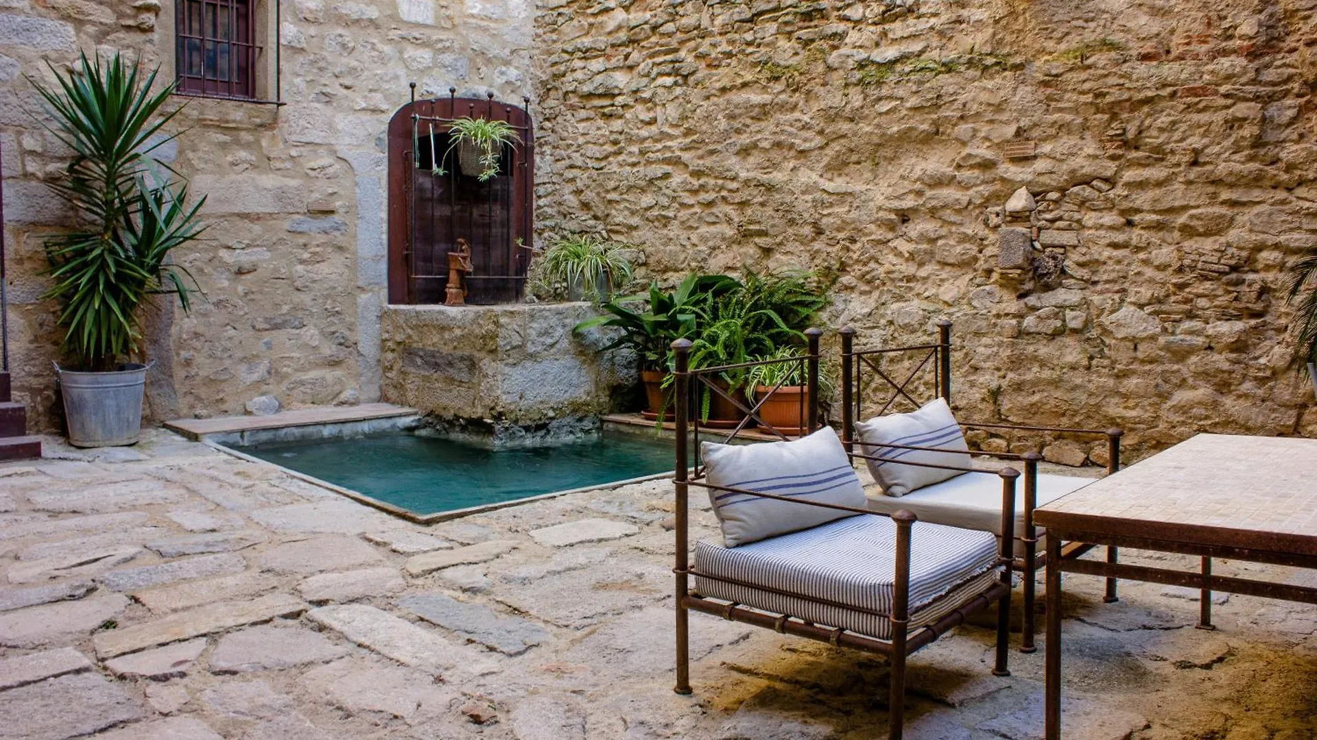 As Palau Dels Alemanys Suites Boutique Monument Girona
